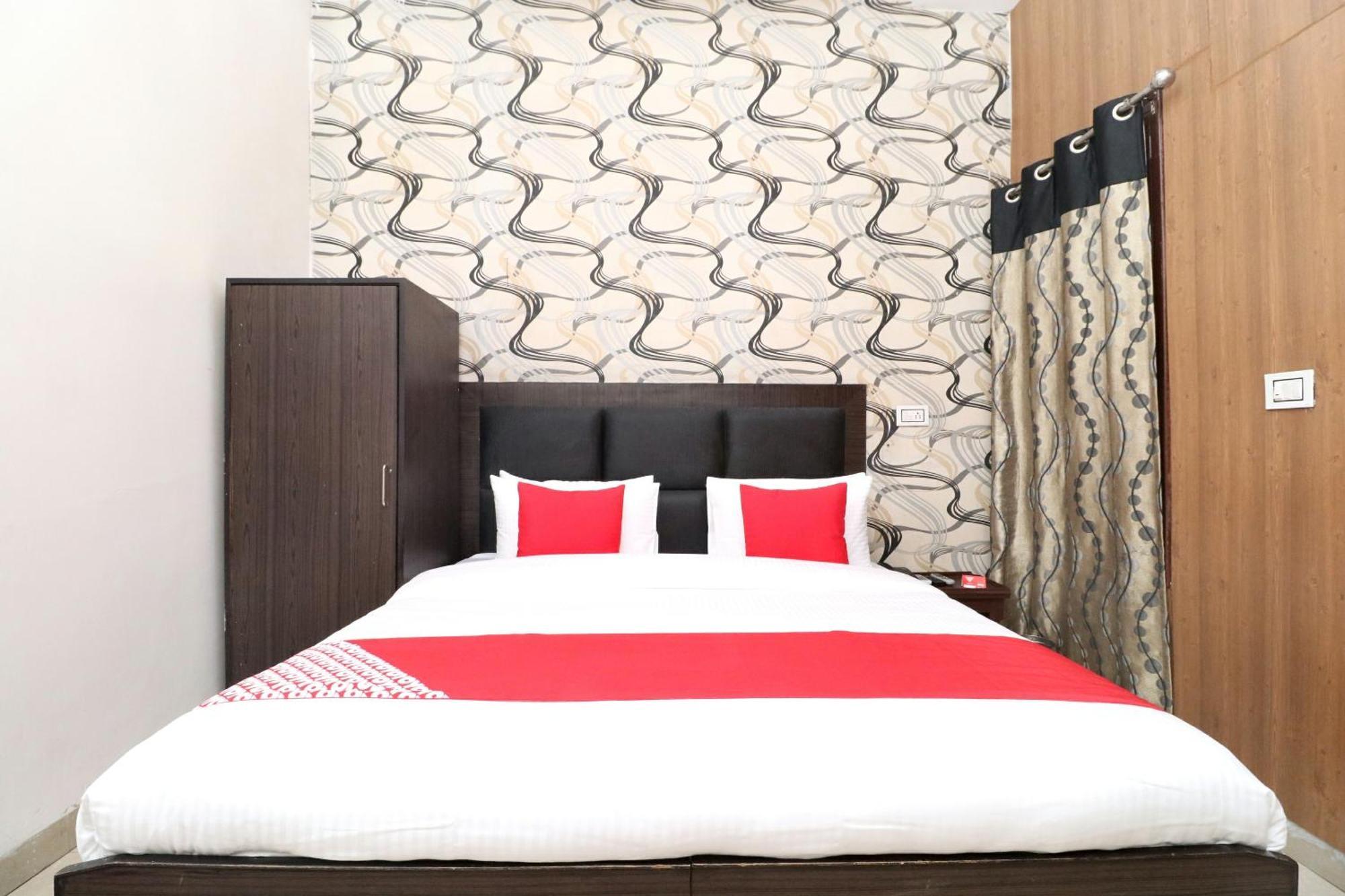 Oyo Hotel Kailash Regency Ludhiana Exteriör bild