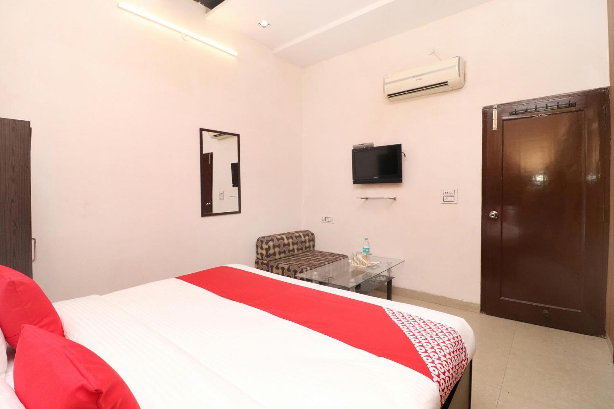 Oyo Hotel Kailash Regency Ludhiana Exteriör bild