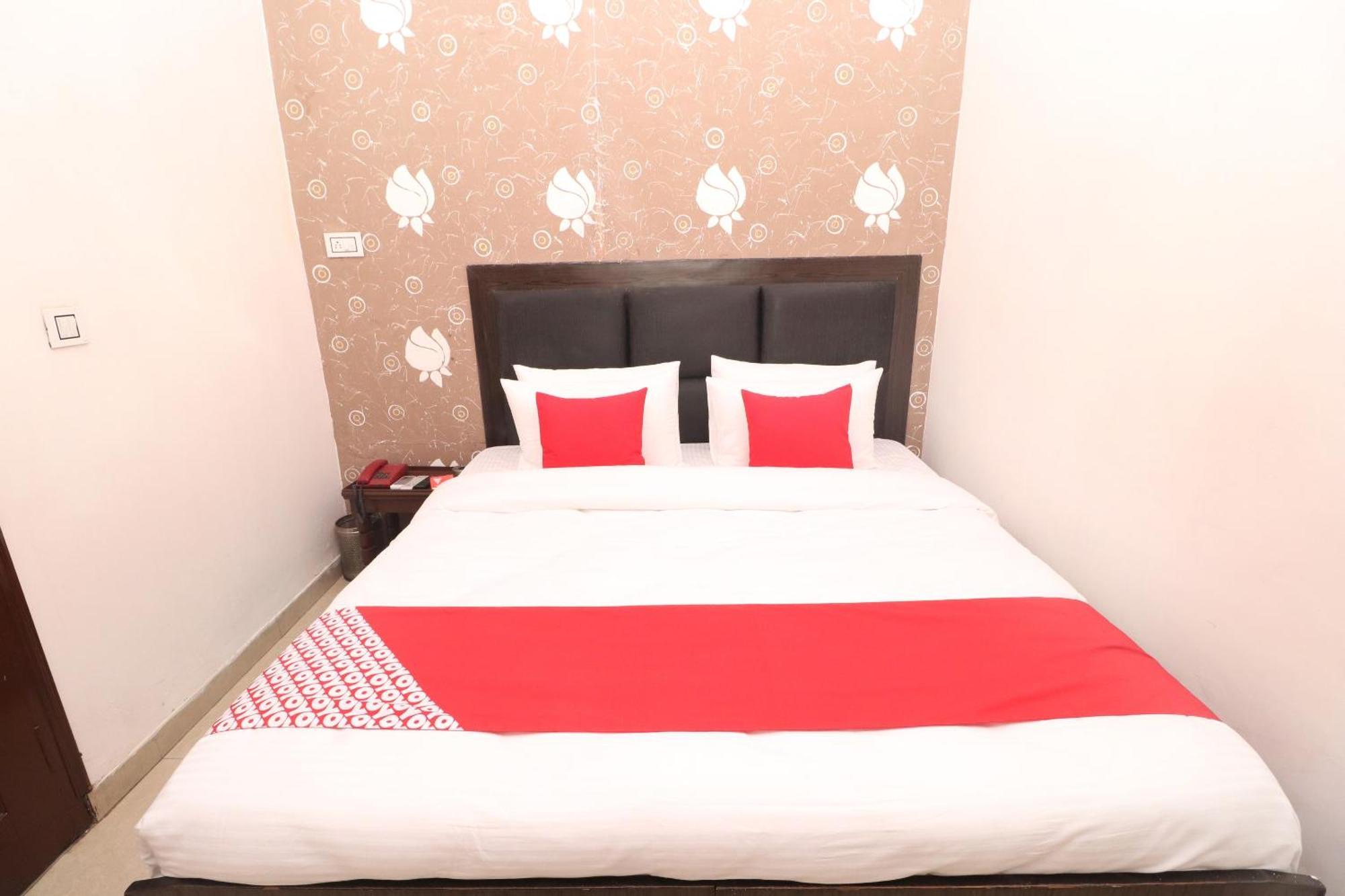 Oyo Hotel Kailash Regency Ludhiana Exteriör bild