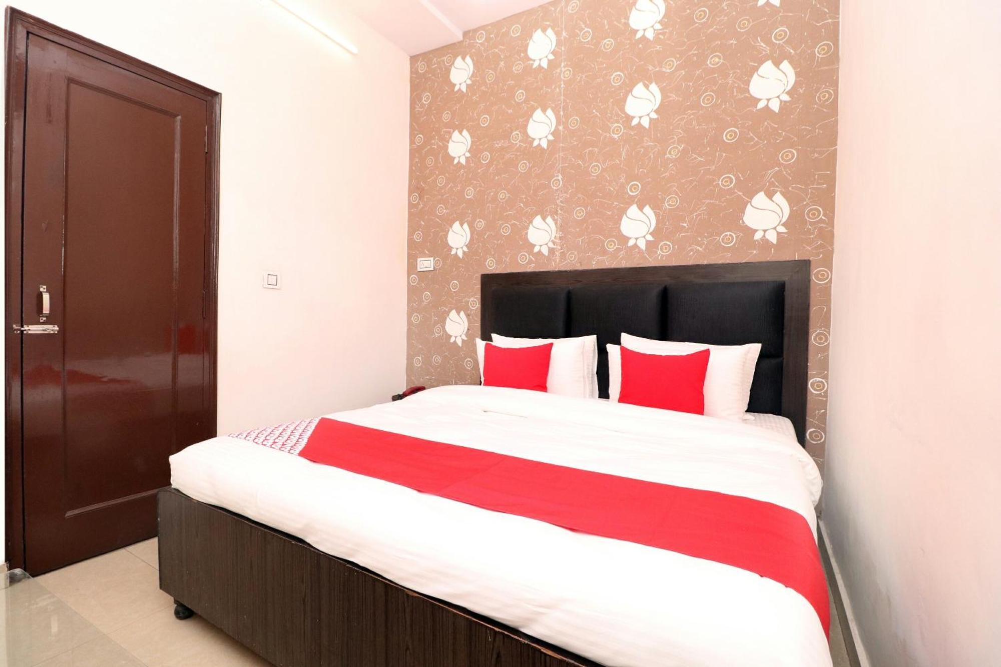 Oyo Hotel Kailash Regency Ludhiana Exteriör bild