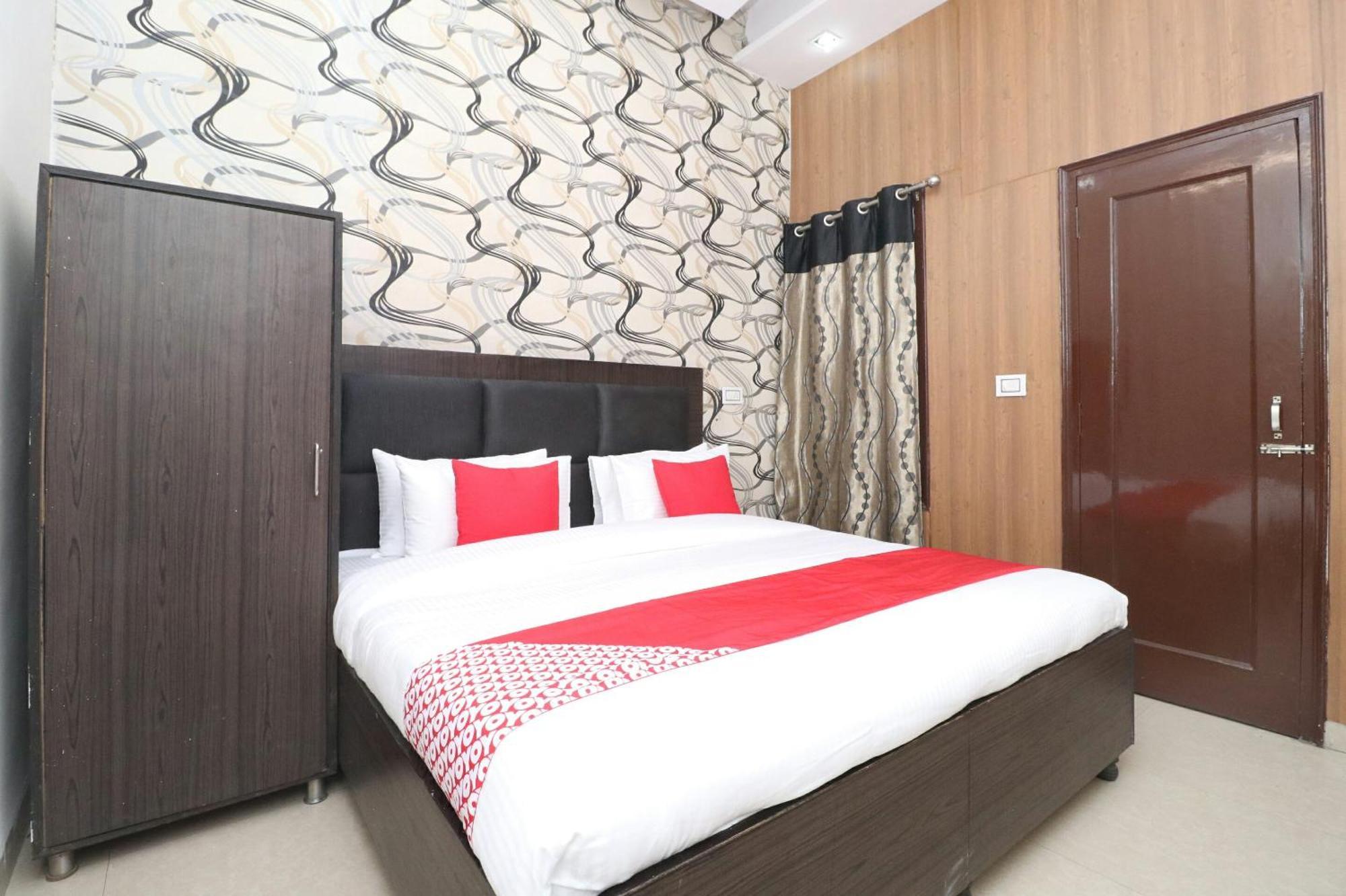 Oyo Hotel Kailash Regency Ludhiana Exteriör bild